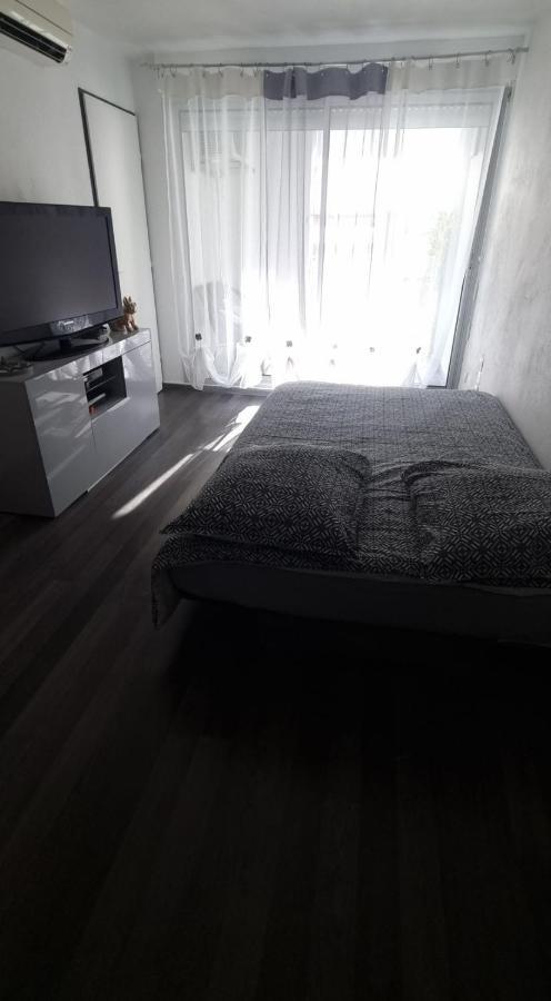 Nouveau Bien Lumineux Tout Confort En Centre Ville Сет Екстериор снимка